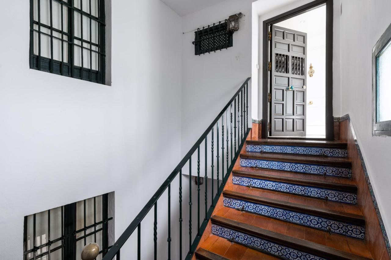 Historic Building Cathedral Apartment Seville Exterior photo