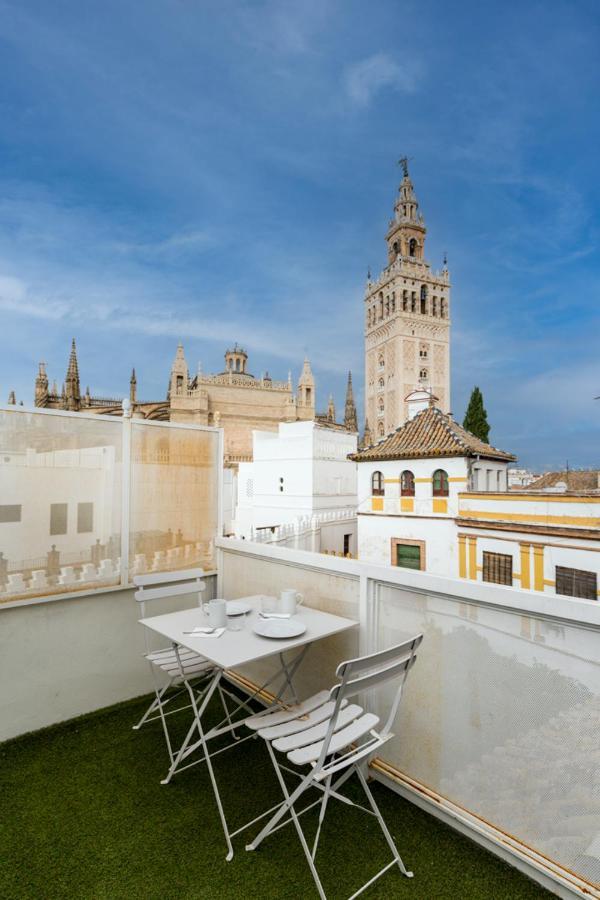 Historic Building Cathedral Apartment Seville Exterior photo
